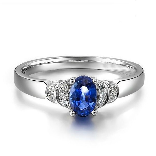 Exquisite Sapphire and Diamond Engagement Ring on 18k White Gold ...