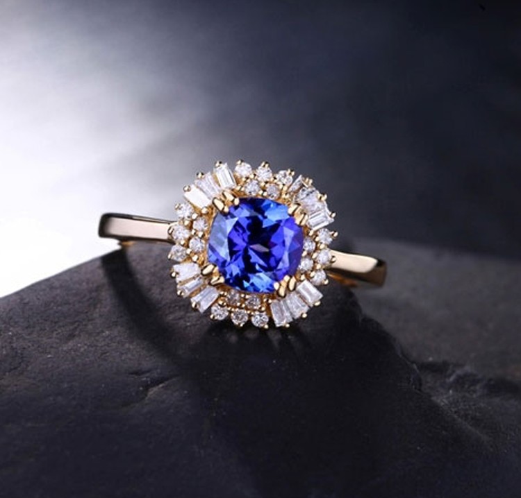1 Carat cushion cut Sapphire and Diamond Engagement Ring in Yellow Gold ...