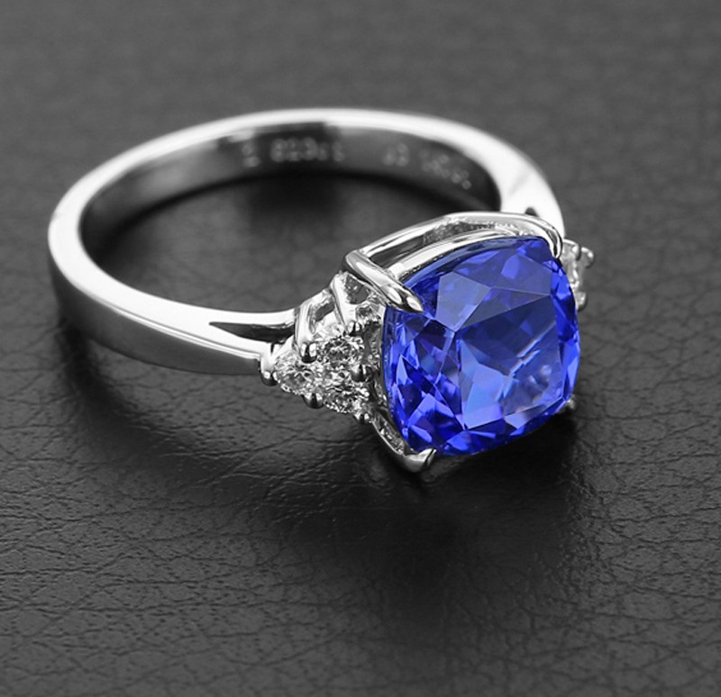 white gold blue sapphire ring