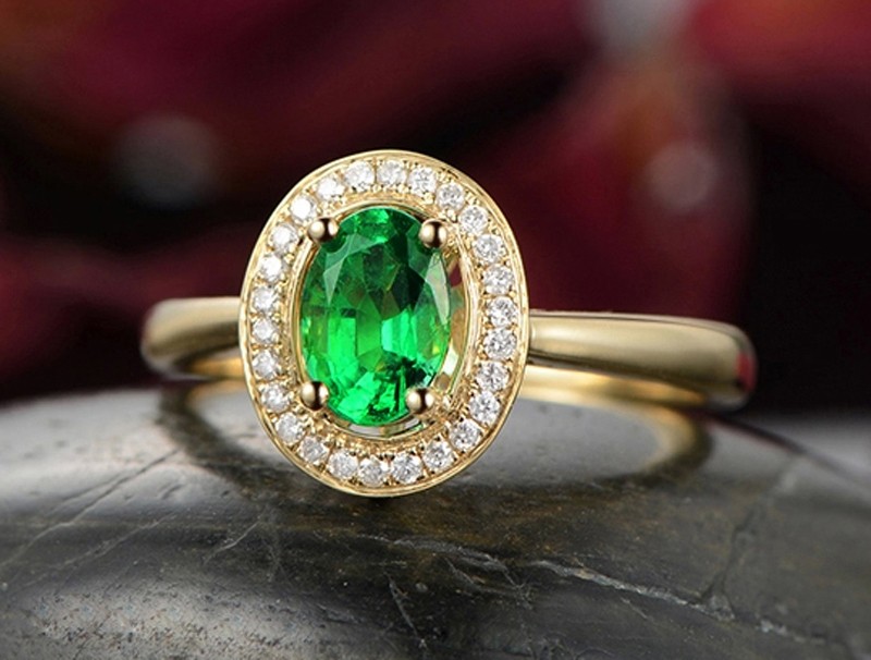 1 Carat Emerald and Diamond Halo Engagement Ring in Yellow Gold ...